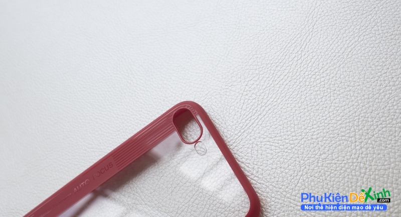 Ốp Lưng iPhone 8 Plus Sọc Màu Lưng Trong Cứng Hiệu Joyroom được làm bằng chất liệu nhựa cao cấp điểm nhấn là đường kẽ dọc vân và đường viền màu rất sang chảnh và đẹp mắt.